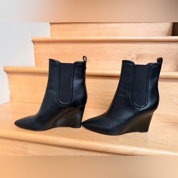 VERONICA BEARD Iluska Black Leather Wedge Chelsea Ankle Boots Size 6.5 - Picture 3 of 13